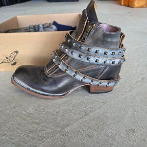 *Brand New* Beautiful Freebird by Steven Truth Bootie, Stone color, Size 9